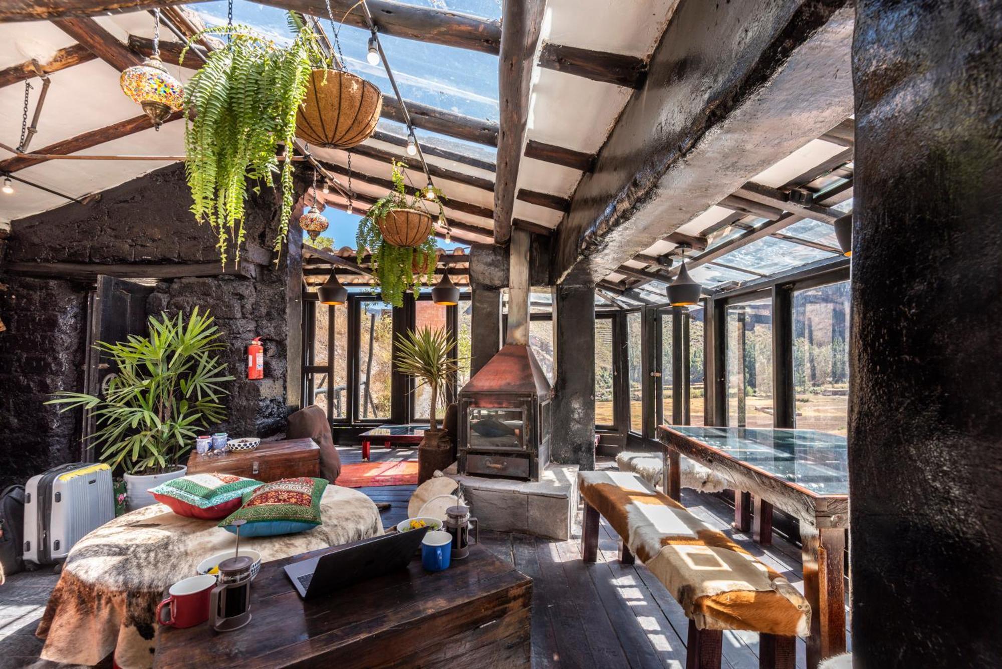 Wolf Totem Steam Punk Guesthouse Pisac Ngoại thất bức ảnh